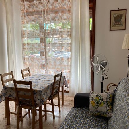 Casa Vacanza Brezza Di Maestrale Salerno Exterior foto